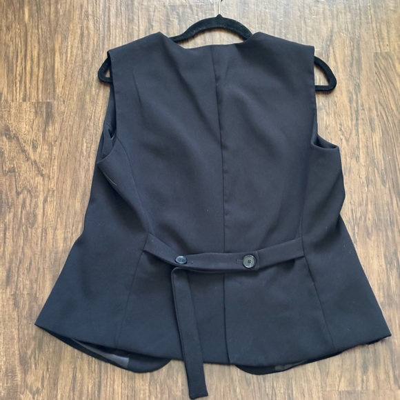 COPY - Zara vests - Picture 6 of 10